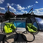 Apartment 4 Sterne Schlossblick Sauna Pool Whirlpool Pri Braunfels