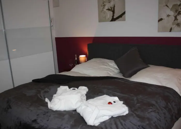 Apartmán 4 Sterne Schlossblick Sauna Pool Whirlpool Pri *